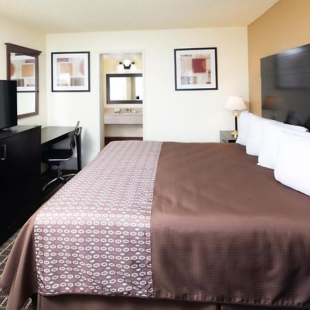 Red Lion Inn & Suites Redding Zewnętrze zdjęcie