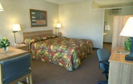 Red Lion Inn & Suites Redding Zewnętrze zdjęcie