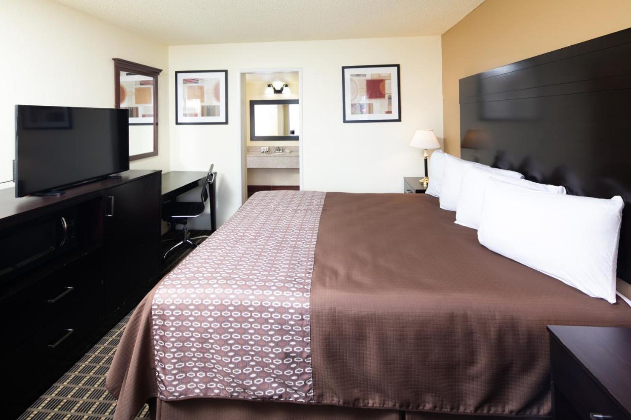 Red Lion Inn & Suites Redding Zewnętrze zdjęcie