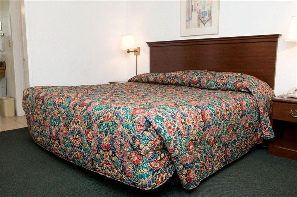 Red Lion Inn & Suites Redding Zewnętrze zdjęcie